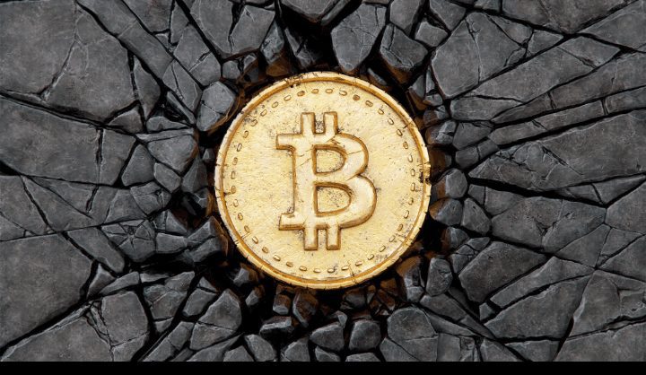 Bitcoin Maintains Stability Post-Halving, Showing Minimal Fluctuation.