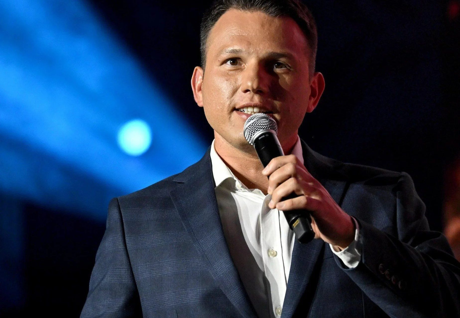 Polish Presidential Hopeful Proposes Innovative Bitcoin Reserve Strategy