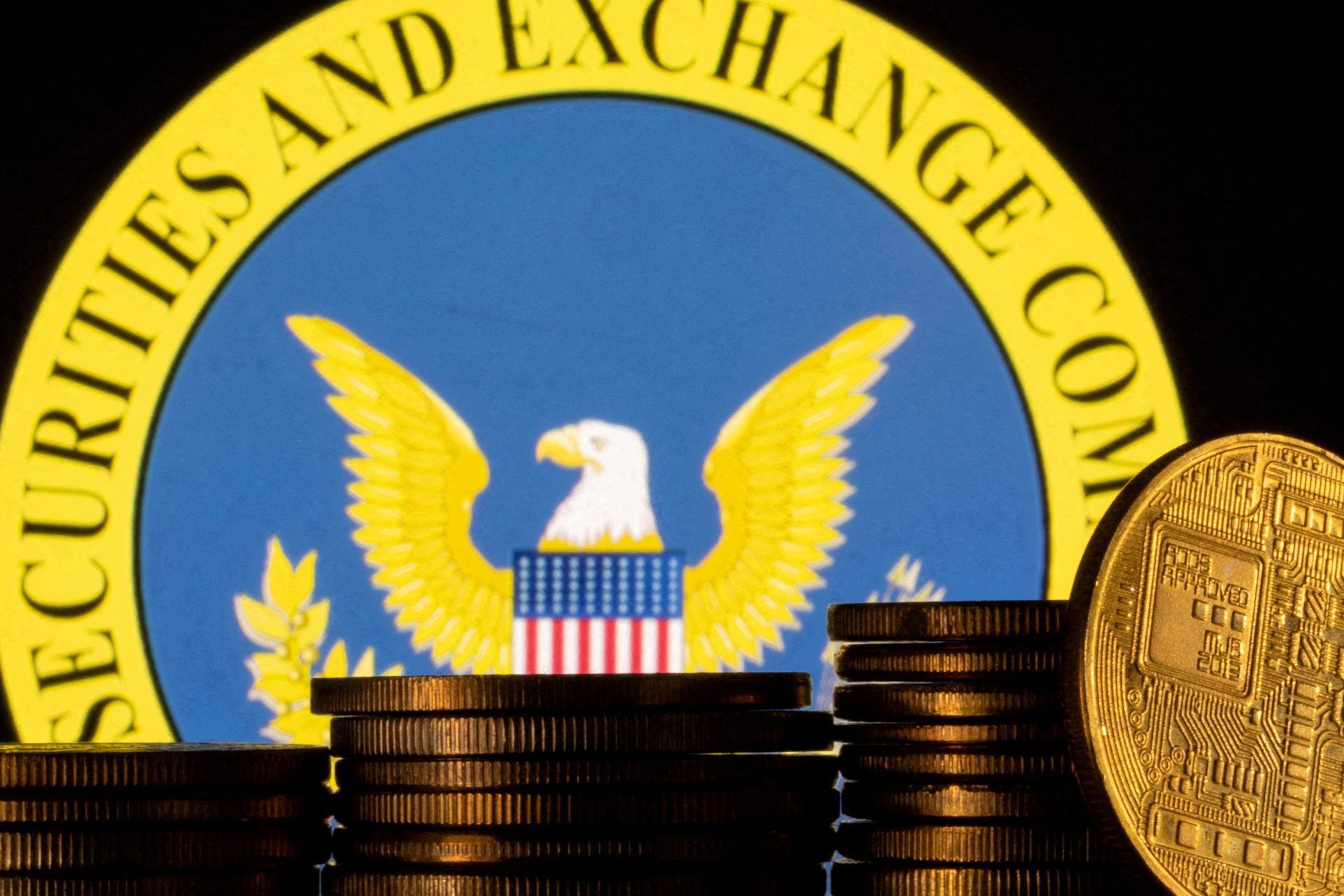 Could Xrp And Solana Be The Next Big Names In Etf Approval? An Analyst Weighs In!-Bitrabo Could Xrp And Solana Be The Next Big Names In Etf Approval? An Analyst Weighs In!