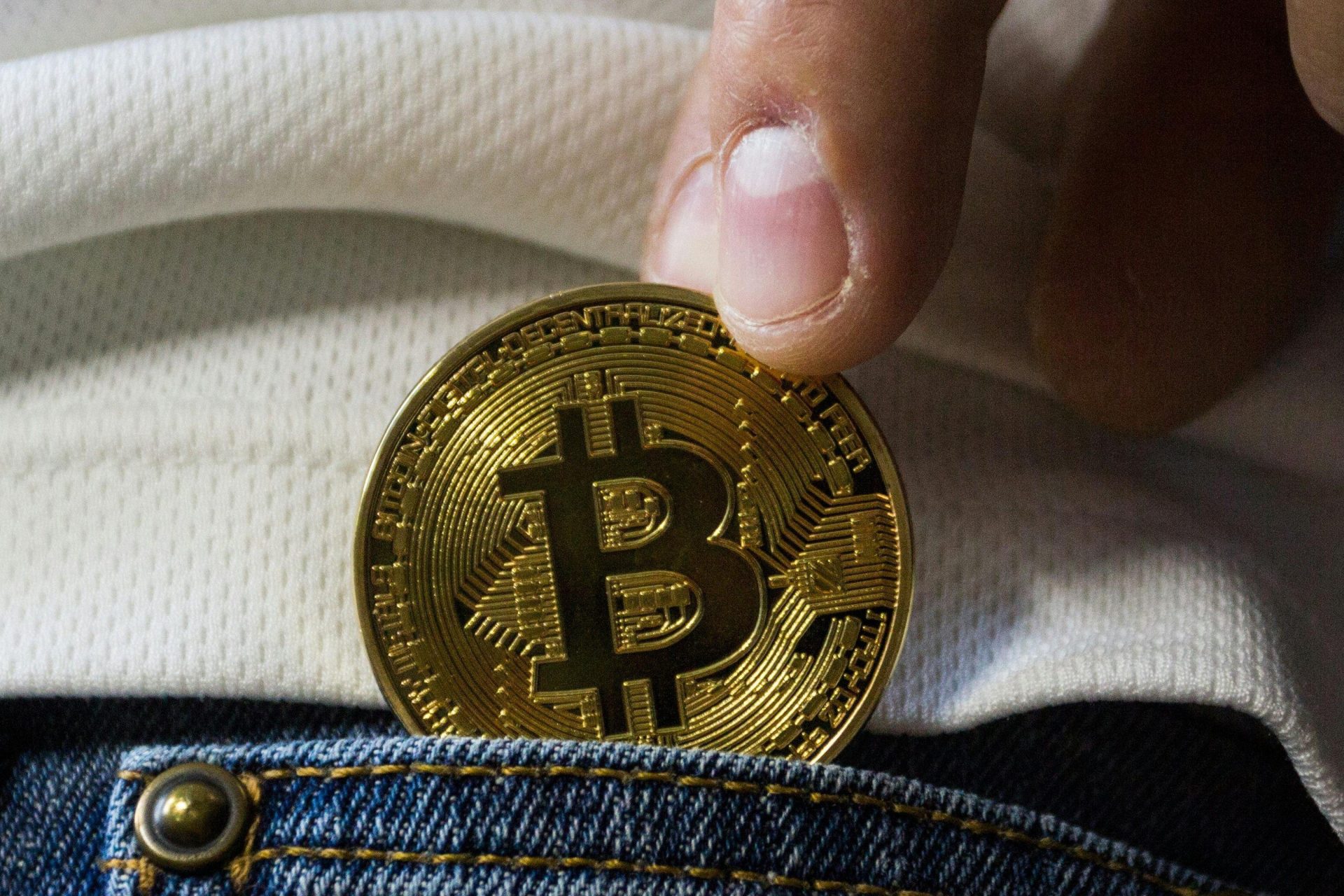 Timing Your Bitcoin Sale: Expert Insights On 2025 Pricing Predictions