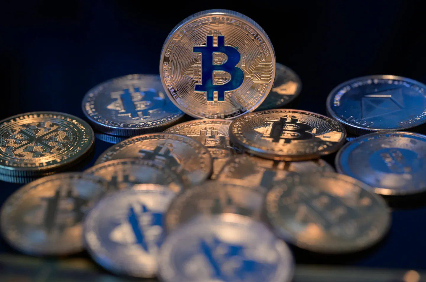 &Quot;Bitcoin'S 4Th Wave Wraps Up With A Plunge To $91,000, Signals 5Th Wave Surge Towards $210,000&Quot;-Bitrabo “Bitcoin’S 4Th Wave Wraps Up With A Plunge To $91,000, Signals 5Th Wave Surge Towards $210,000”