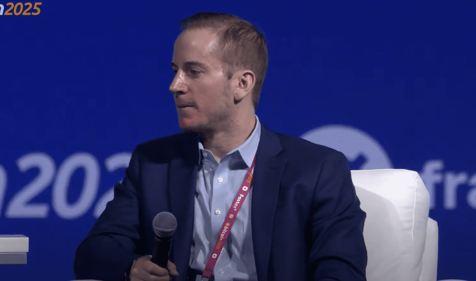 Bitcoin Vs Gold: Blackrock Makes A Bold Case-Bitrabo Bitcoin Vs Gold: Blackrock Makes A Bold Case