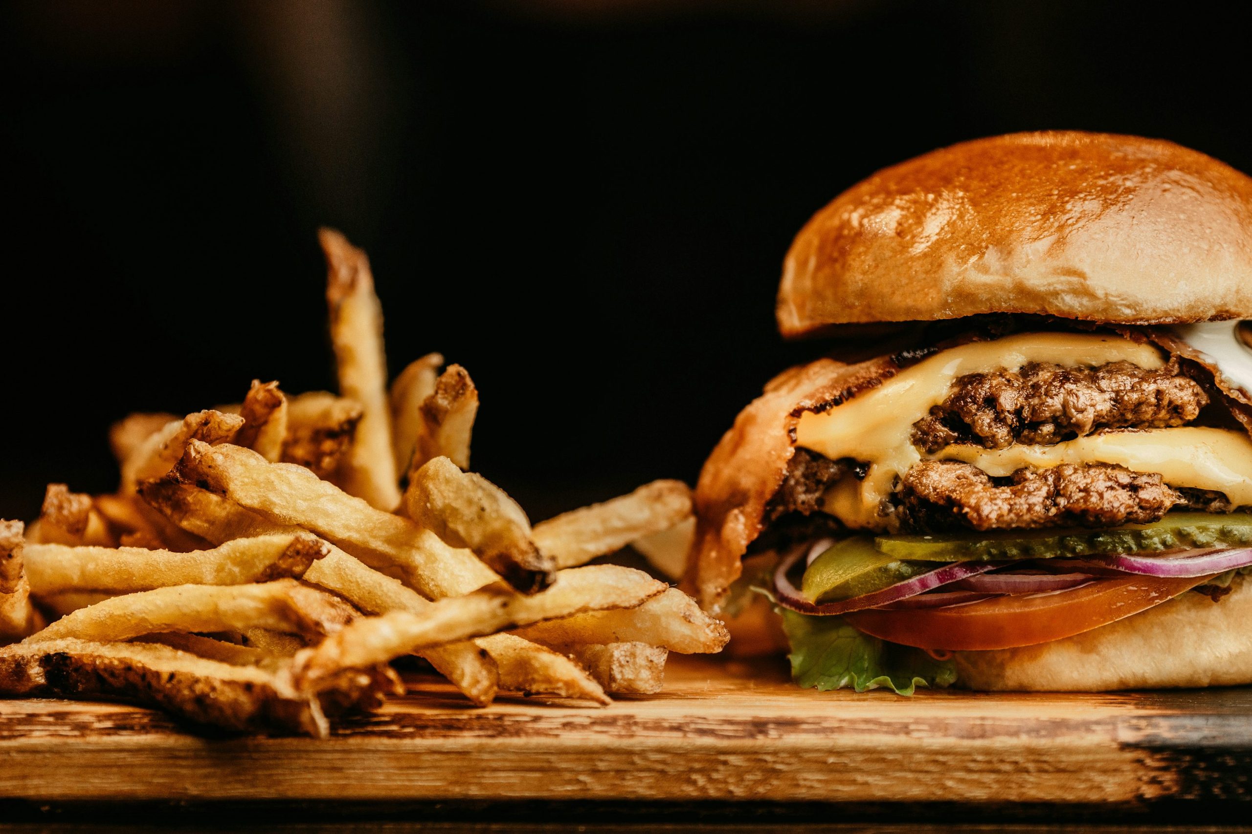 Fast Food Chain Embraces Bitcoin for Nationwide Orders