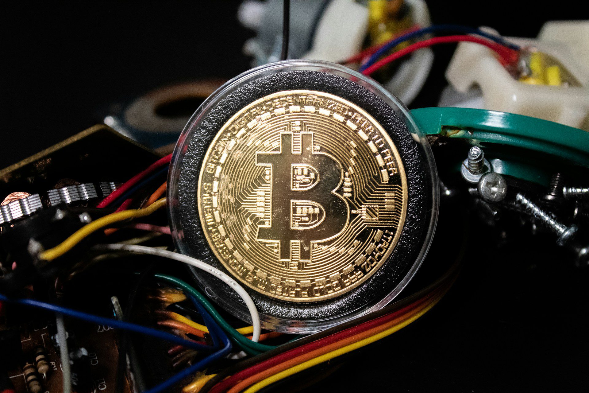 Bitcoin Sell-Off Alert: Miners Transfer To Exchanges Soar