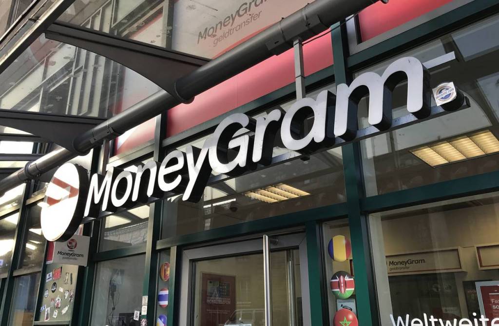 Moneygram Taps Stablecoins To Shield Colombians From Peso Weakness-Bitrabo
